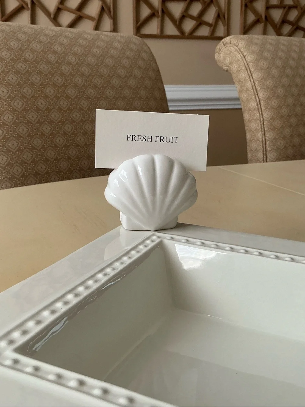 White Seashell Place Card Holder Platter Decoration  🐚